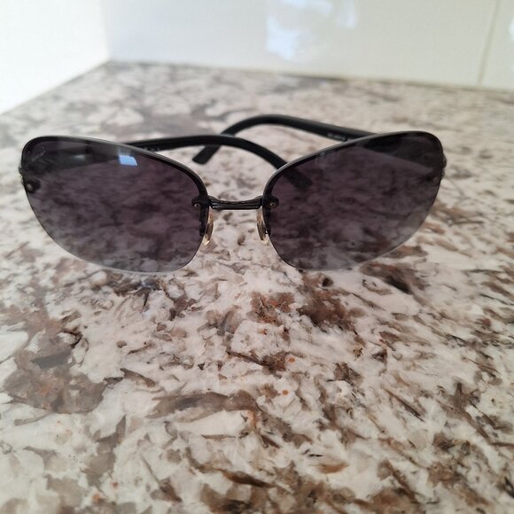 Gucci Women's 2897 65ZN6 Black Designer Sunglasses - Picture 1 of 11